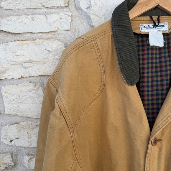 L.L. Bean Men's Canvas Barn Chore Jacket with Green Corduroy Collar - Picture 4 of 7
